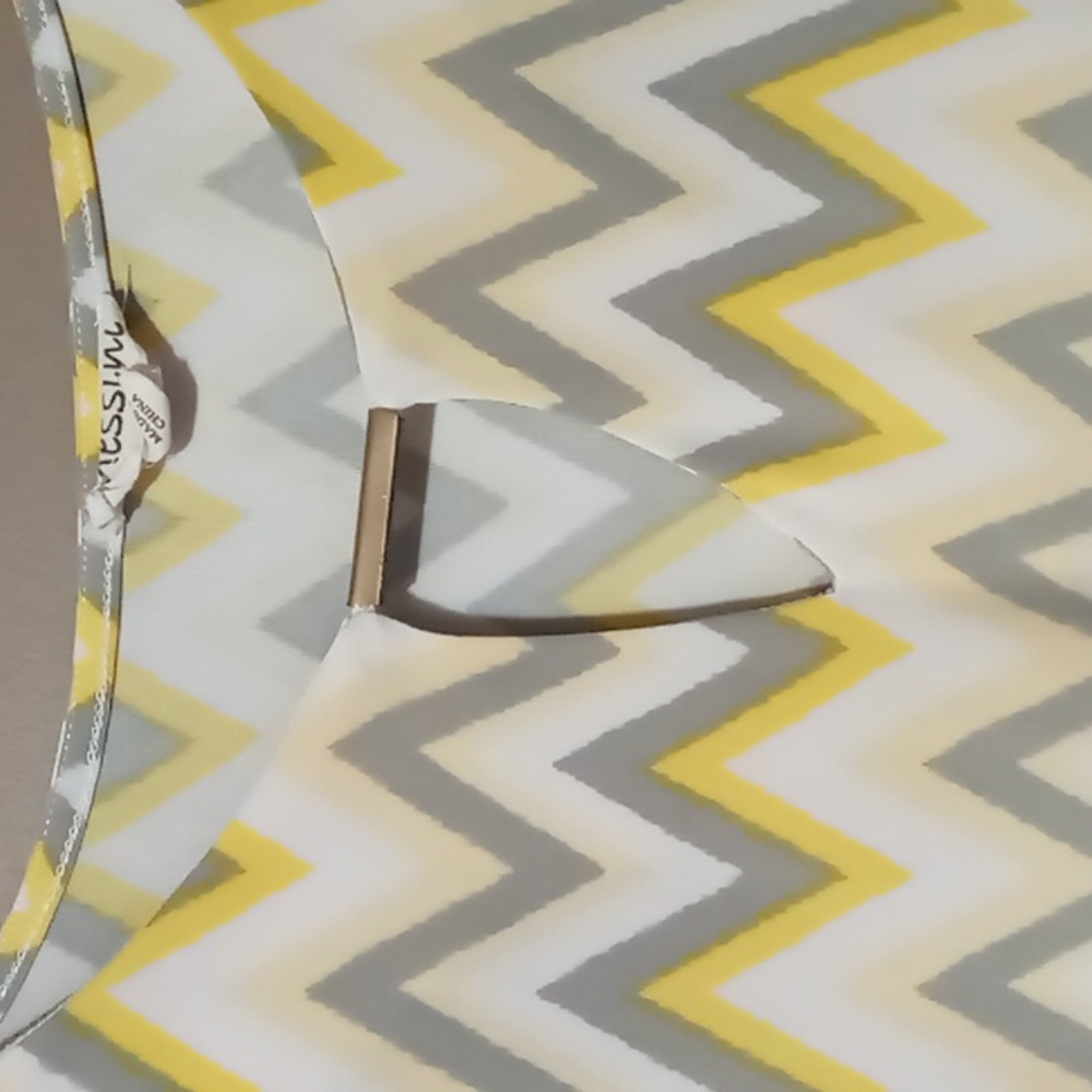 Messini Yellow Chevron Pattern W Keyhole Front 3/… - image 3